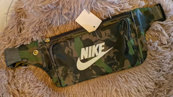NIKE CANGURERA CAMUFLAJE