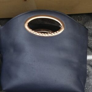 BOLSO DE MANO CHICO NEGRO