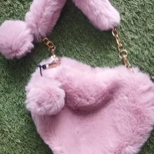 BOLSA DE MANO-CORAZÓN PELUCHE CADENA