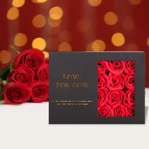 CAJA PARA REGALO LOVE FOREVER CON ROSAS SINTÉTICAS