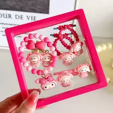 KIT ACCESORIOS SANRIO PARA CABELLO EN CAJA BLISTER