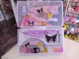 JUEGO DE GEOMETRÍA SANRIO EN CAJA